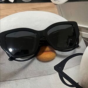 Tory Burch Classic Black Sunglasses